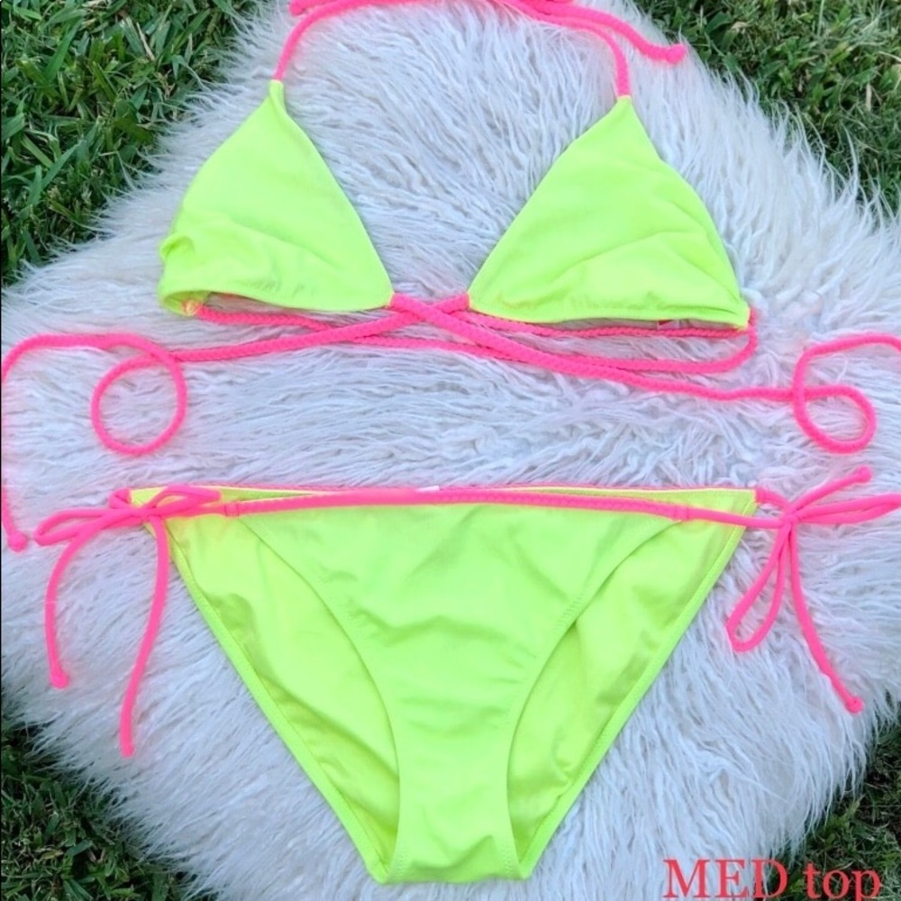 Victoria’s Secret bikini